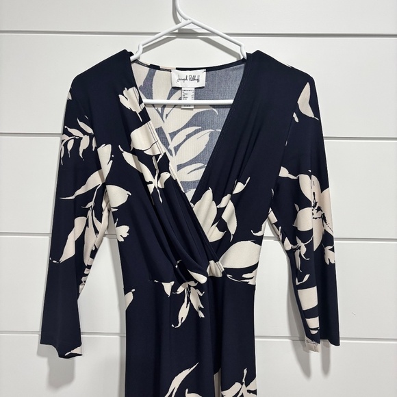 Joseph Ribkoff spring 2024 faux wrap dress with attached belt 3/4 sleeves size 6 - Picture 4 of 16